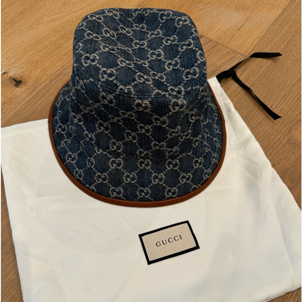 Gucci GG Canvas bucket hat